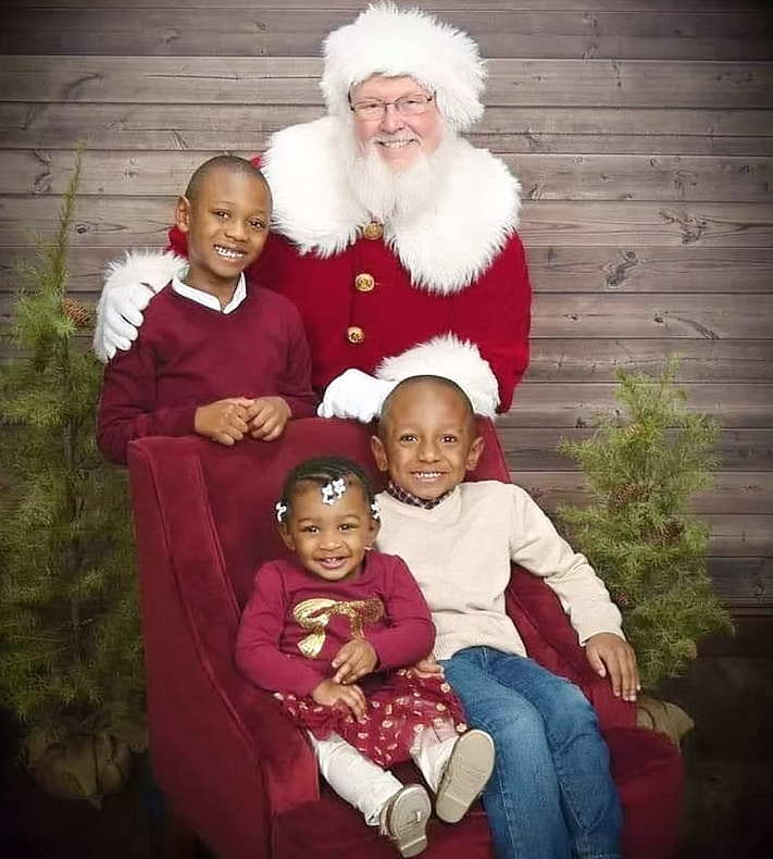 Christmas, Santa or No Santa?